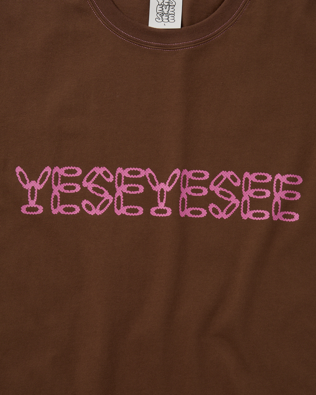 yeseyesee - Contrast Stitch Chain Logo Tee (Brown) product image 4 | TRAB K-Fashion Australia