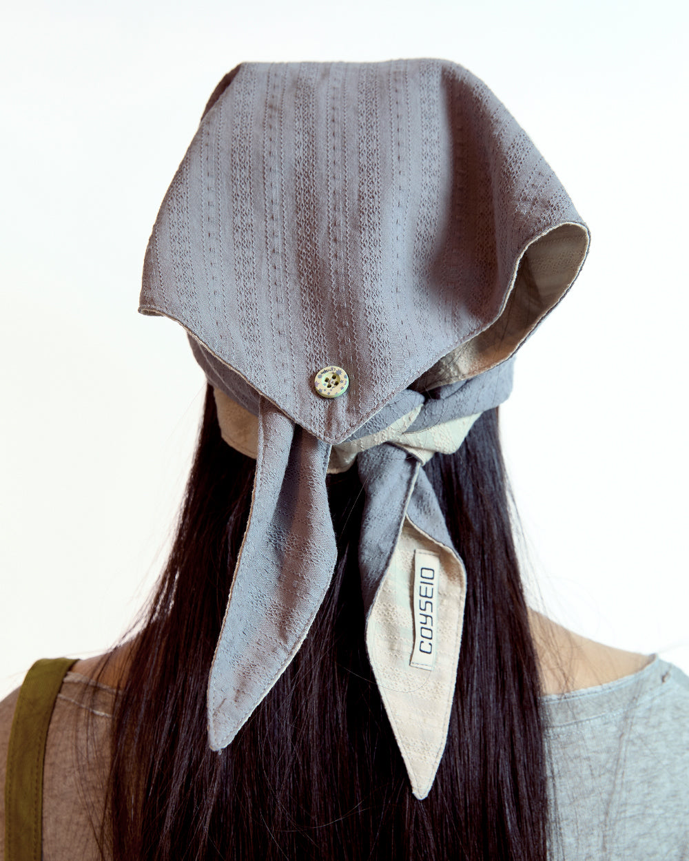 Coyseio - Button Reversible Scarf (Charcoal) product image 6 | TRAB K-Fashion Australia