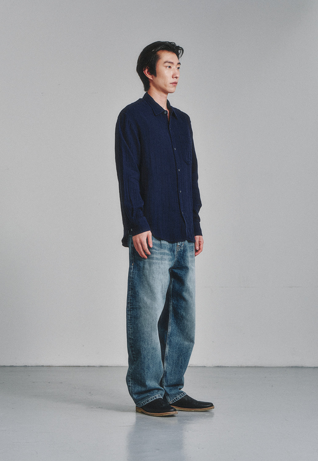 Art if acts - One Tuck Curve Denim Pants (Washed Blue) product image 3 | TRAB K-Fashion Australia