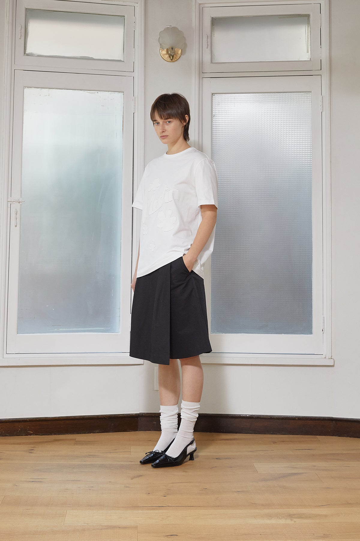 Matin Kim - Flower Applique Logo Top (White) product image 9 | TRAB K-Fashion Australia