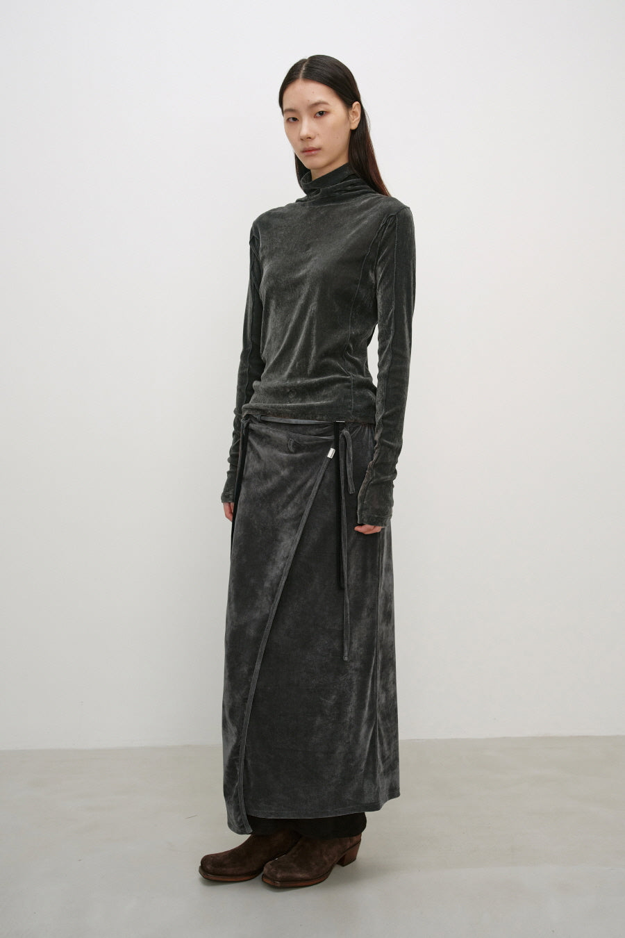 Insilence - Velvet Mesh Turtleneck T-Shirt (Charcoal) product image 4 | TRAB K-Fashion Australia