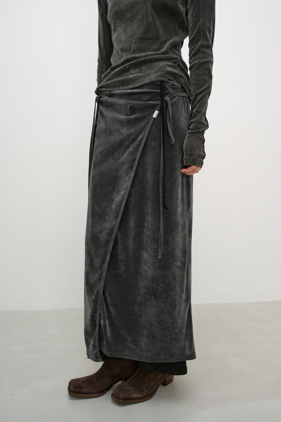 Insilence - Layered Velour Wrap Skirt (Charcoal) product image 5 | TRAB K-Fashion Australia