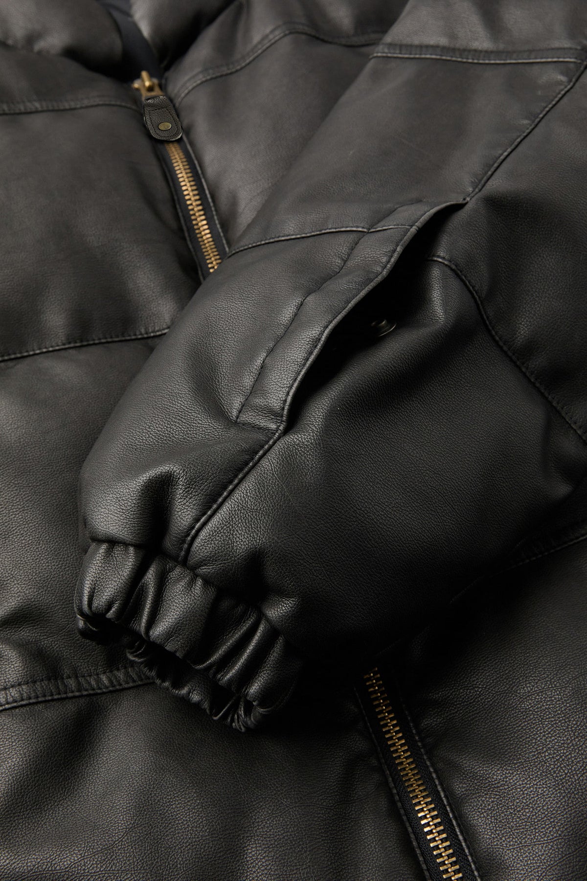 Coor - Fake Leather Wash Crop Down Puffer (Black) product image 7 | TRAB K-Fashion Australia