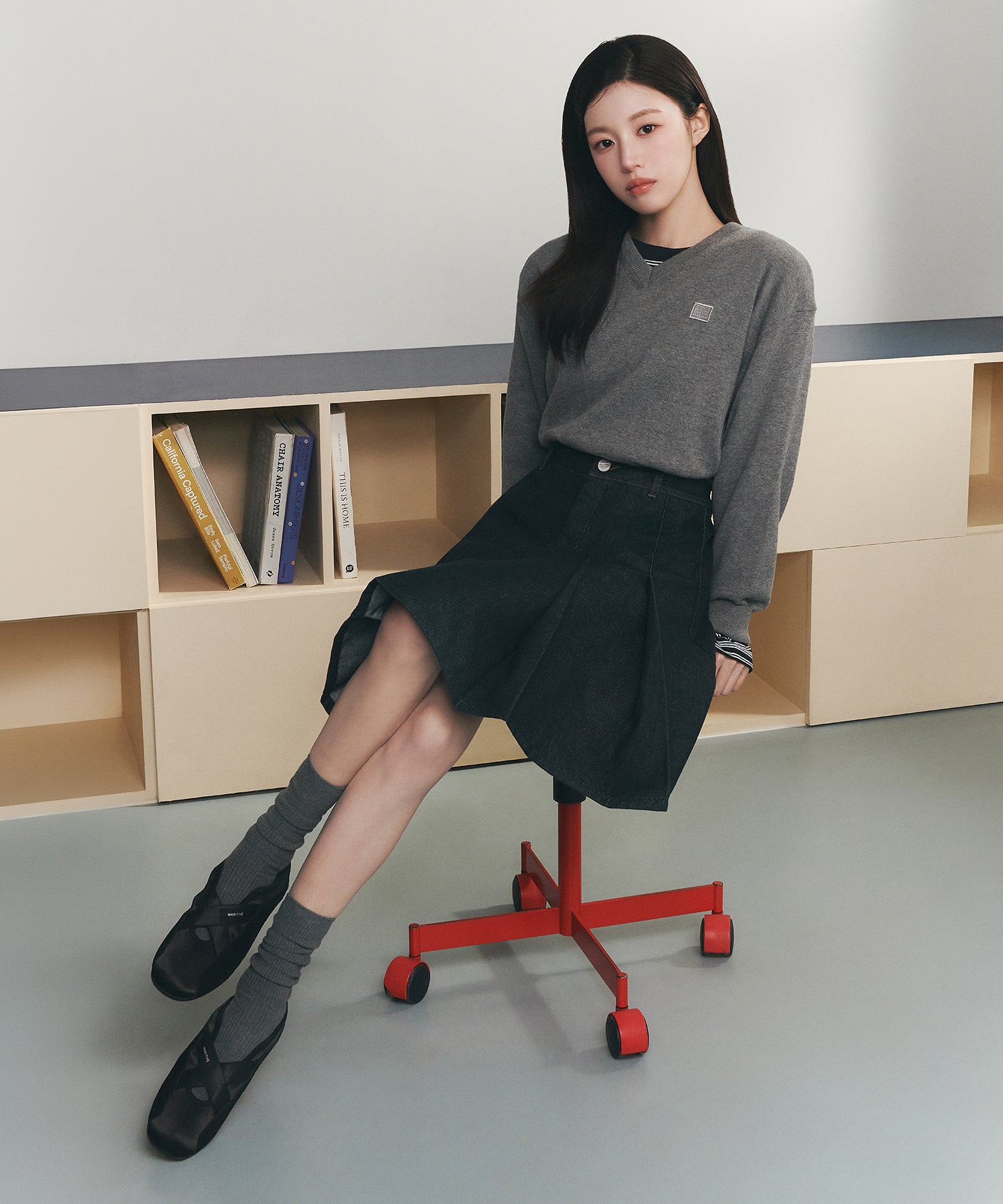 Marithe & Francois Girbaud - Denim Pleated Midi Skirt (Indigo) product image 2 | TRAB K-Fashion Australia