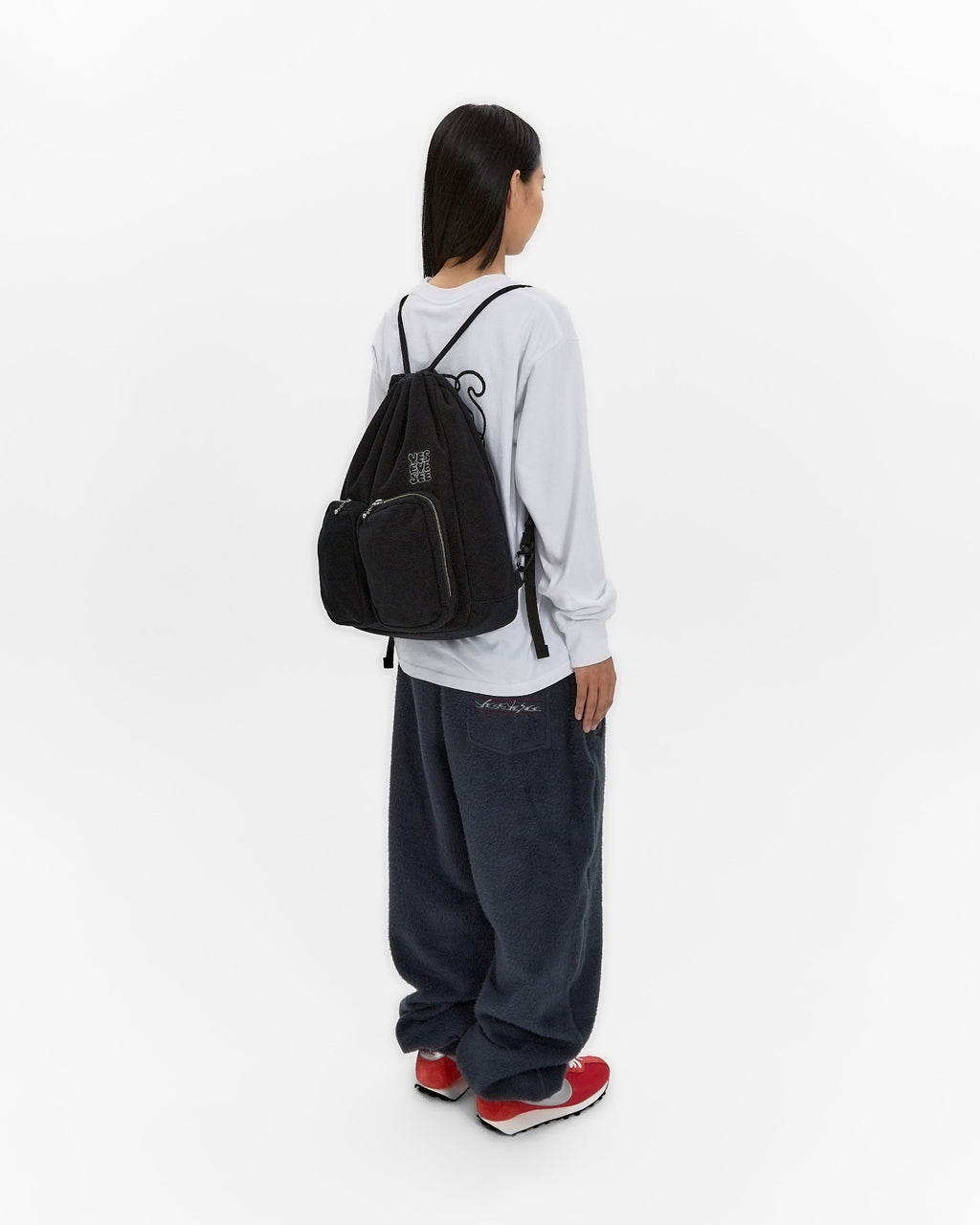 yeseyesee - Fleece Drawstring Sack (Black) product image 10 | TRAB K-Fashion Australia