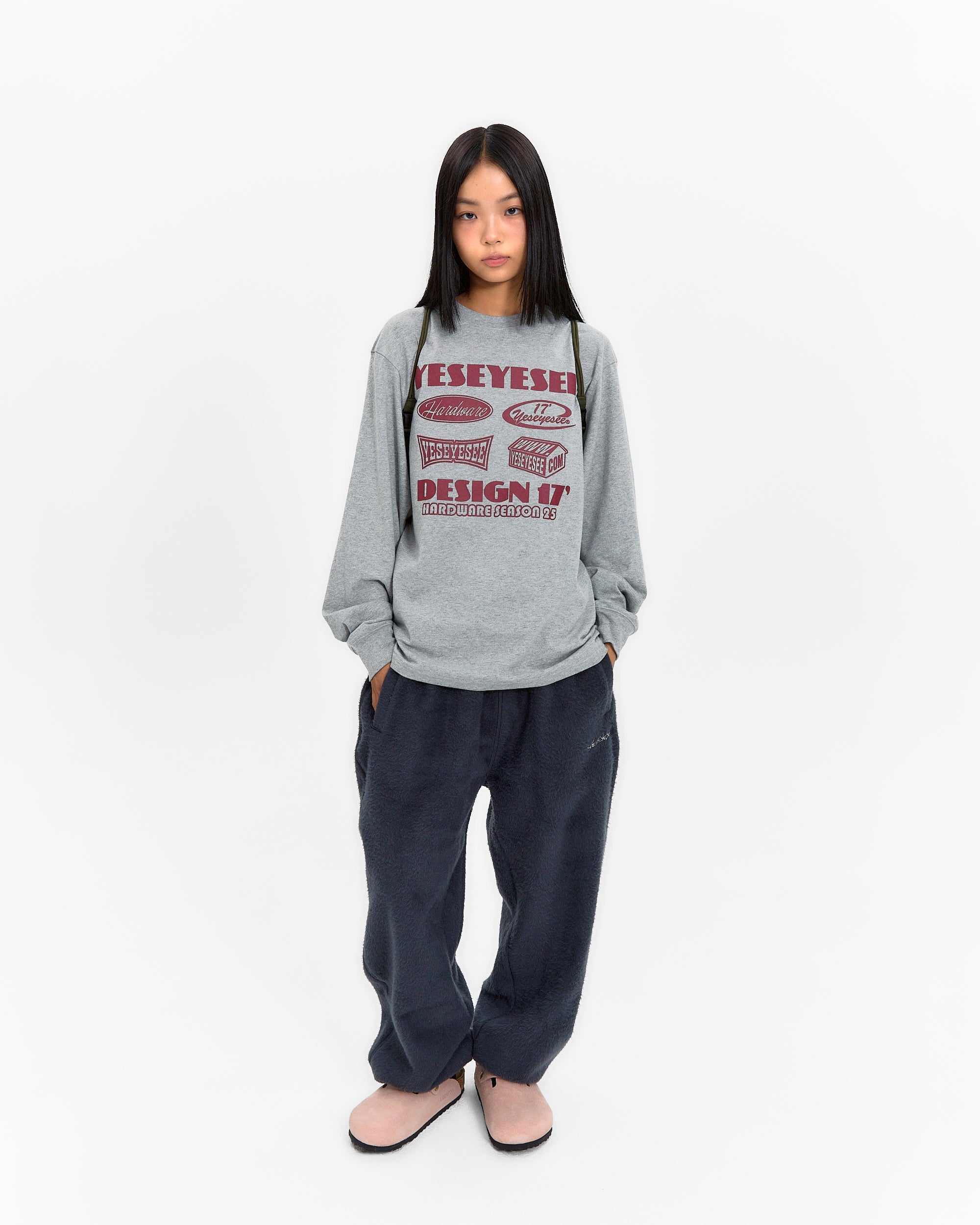 yeseyesee - Fleece Drawstring Sack (Camo) product image 8 | TRAB K-Fashion Australia