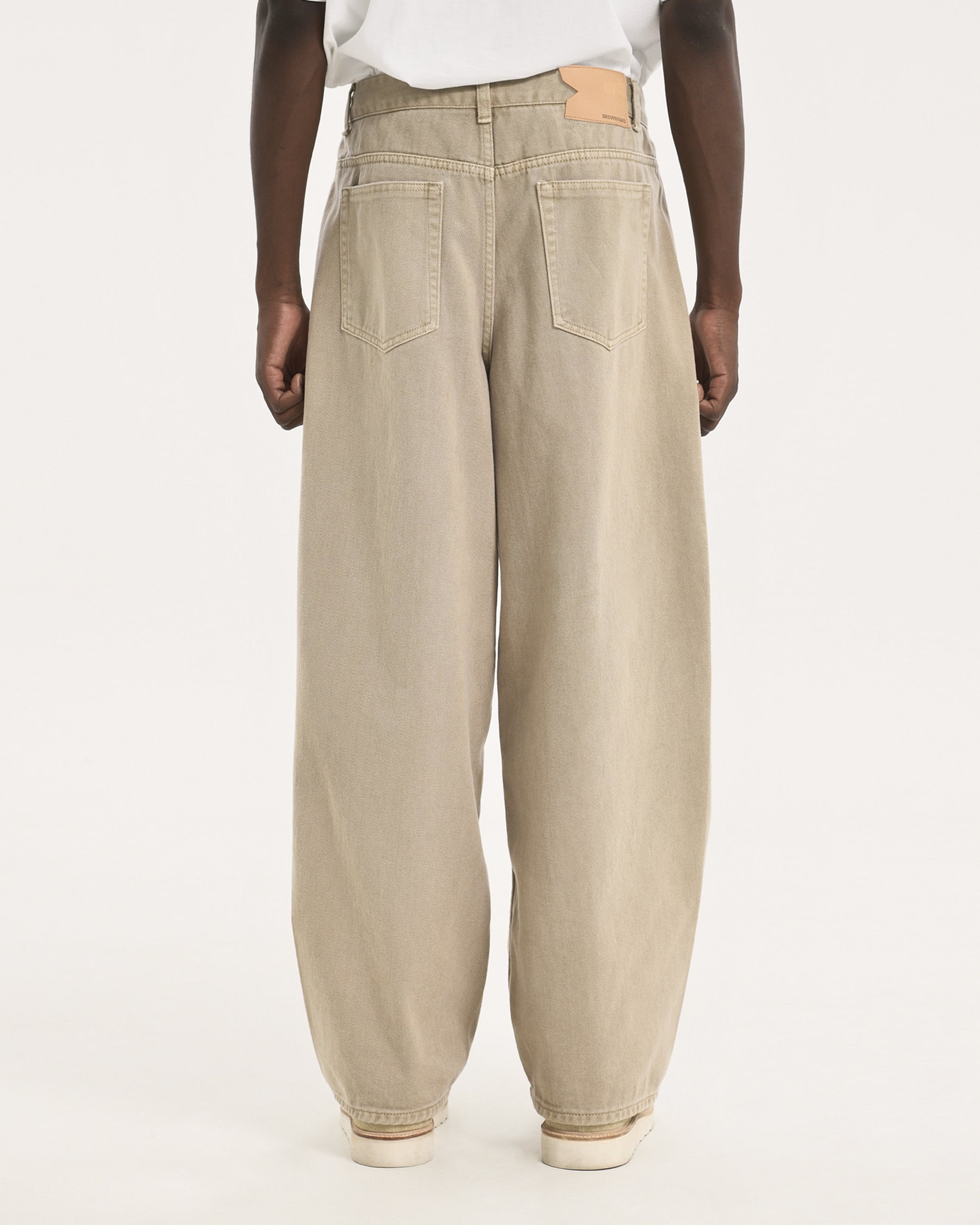 Brownyard - Curved Denim (Beige) product image 2 | TRAB K-Fashion Australia
