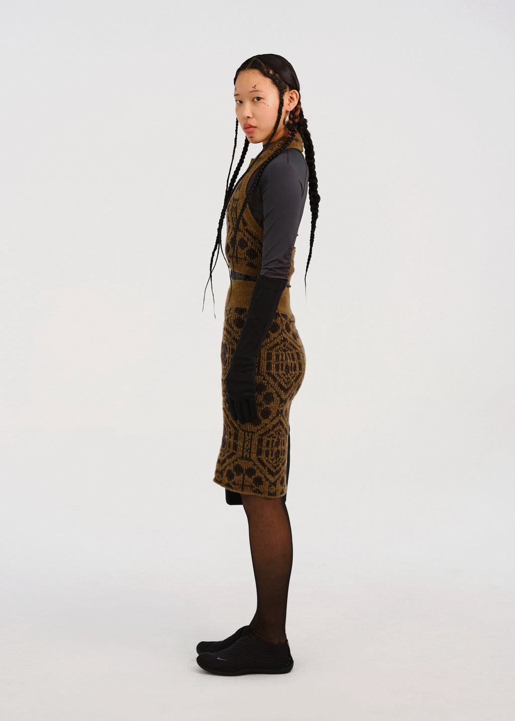 Hyein Seo - Graphic Long Gloves (Black) product image 3 | TRAB K-Fashion Australia