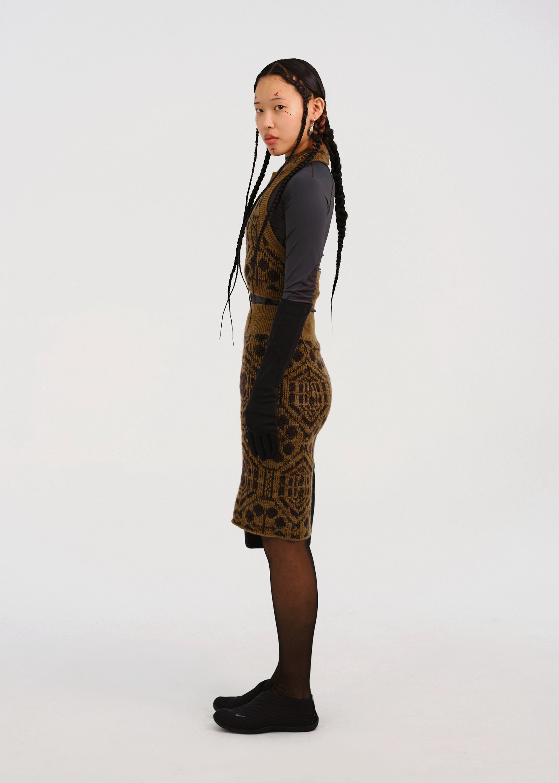 Hyein Seo - Graphic Long Gloves (Black) product image 3 | TRAB K-Fashion Australia