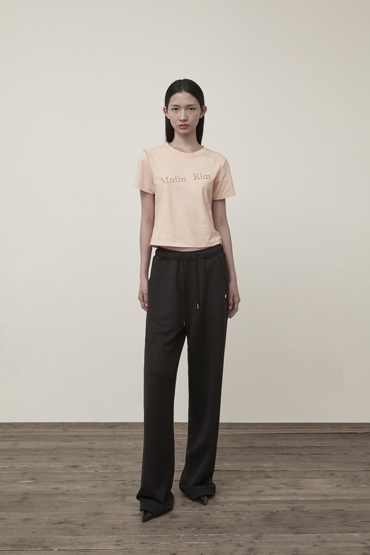 Matin Kim - Back Pocket Glitter Sweatpants (Black) product image 8 | TRAB K-Fashion Australia