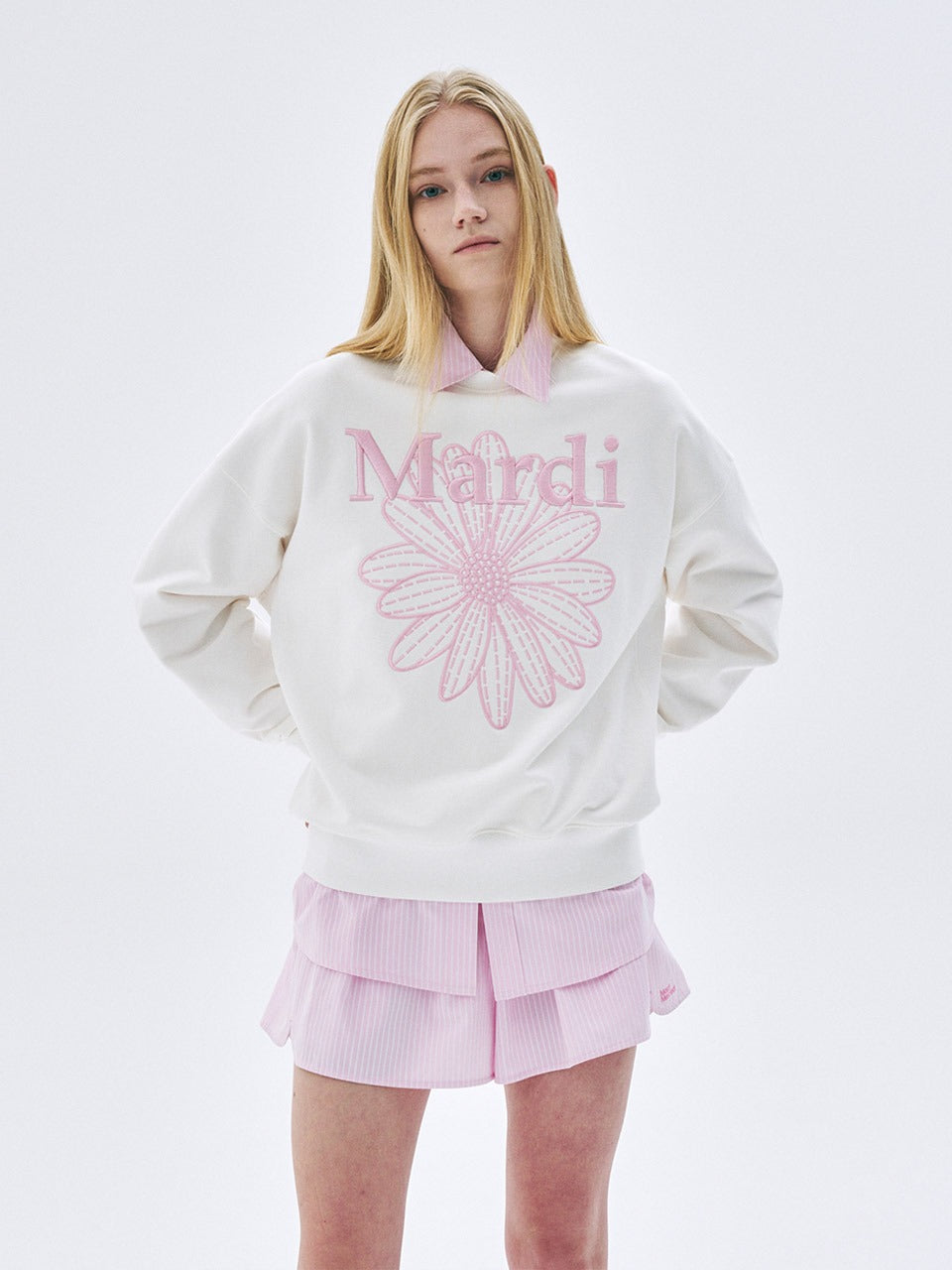 Mardi Mercredi - Sweatshirt Flowermardi Needlework (White Pink) product image 1 | TRAB K-Fashion Australia