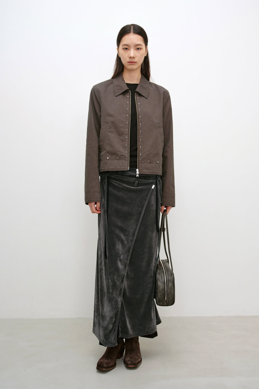 Insilence - East West Shoulder Bag (Black) product image 6 | TRAB K-Fashion Australia