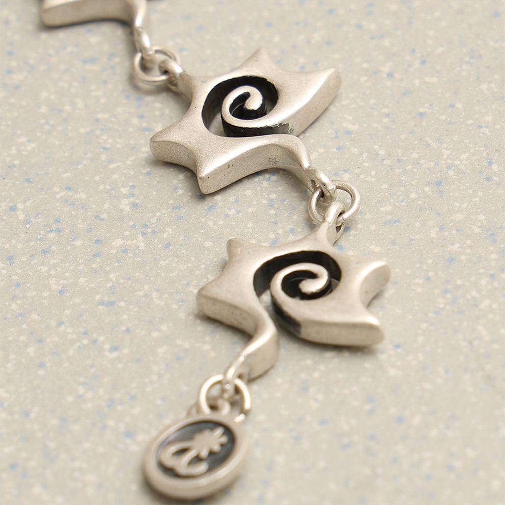 Towtow Archive - Swirl Star Bracelet (Silver) product image 4 | TRAB K-Fashion Australia