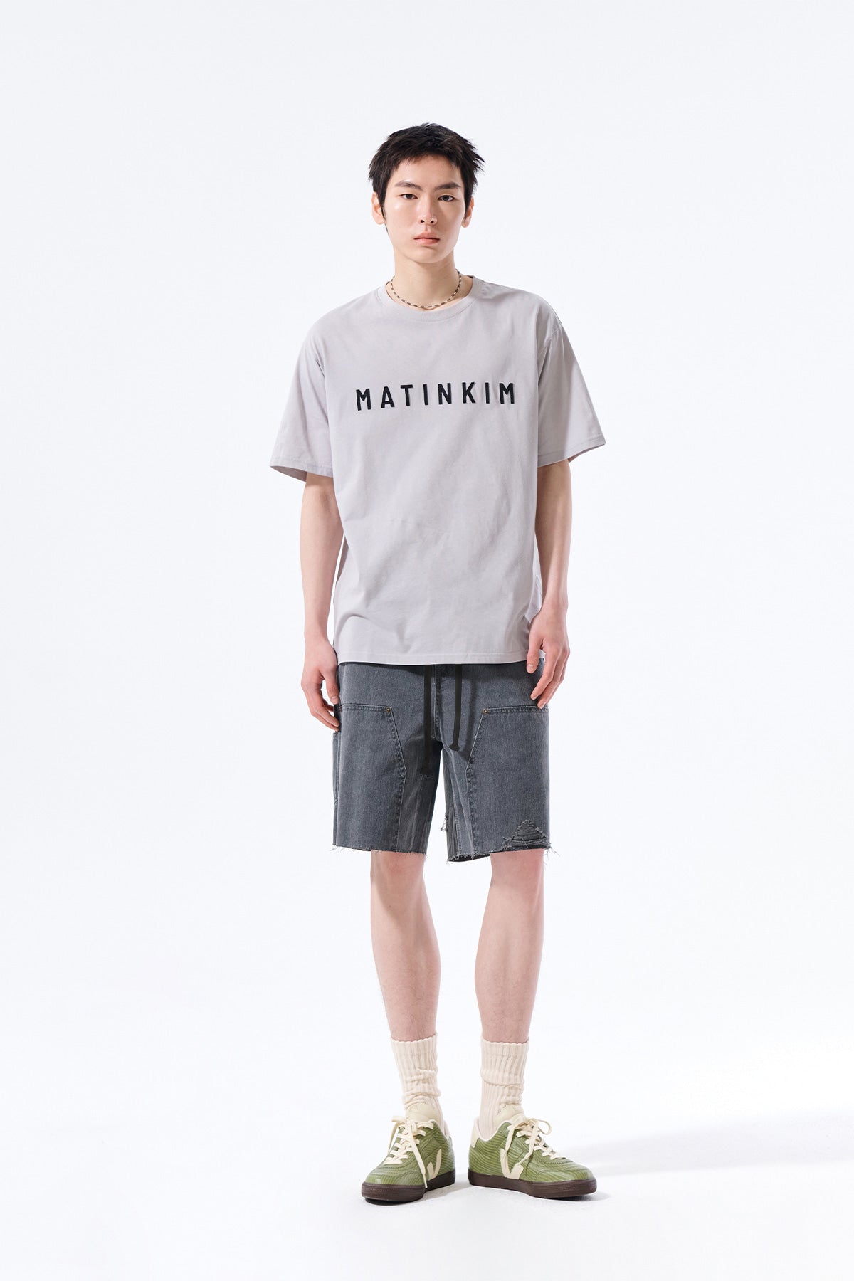 Matin Kim - Heringbone Raw Cut Denim Shorts (Grey) product image 15 | TRAB K-Fashion Australia