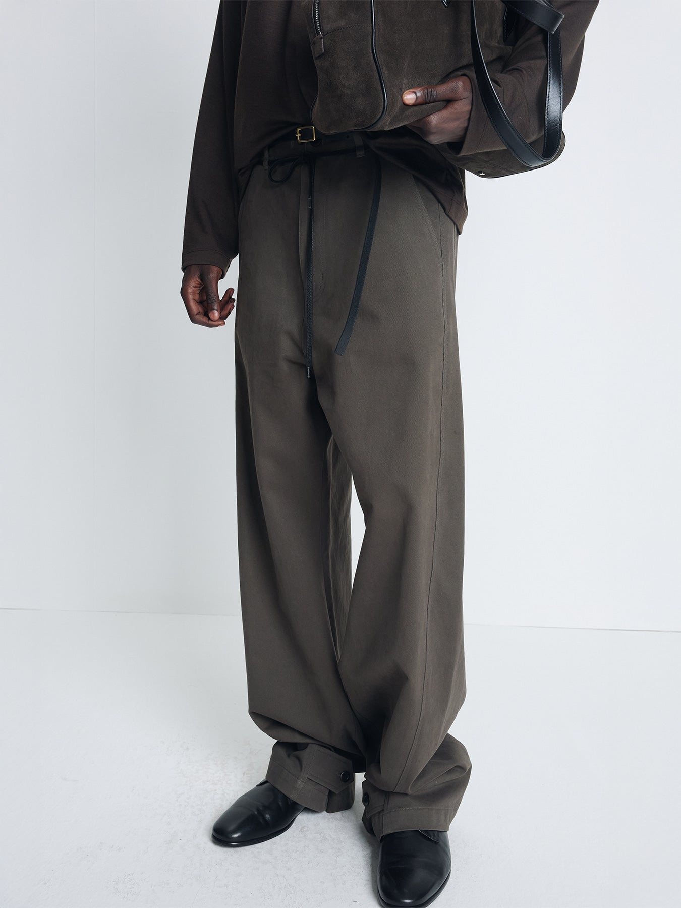 Tonywack - Brushed Cotton Drill Relaxed String Pants (Olive) product image 4 | TRAB K-Fashion Australia