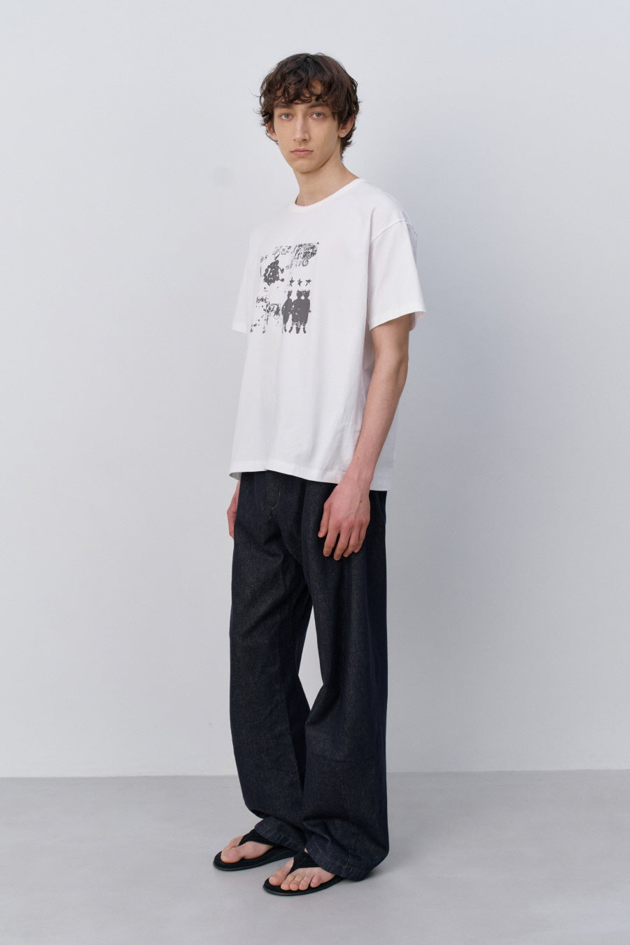 Insilence - Knotted Graphic T-shirt (White) product image 3 | TRAB K-Fashion Australia