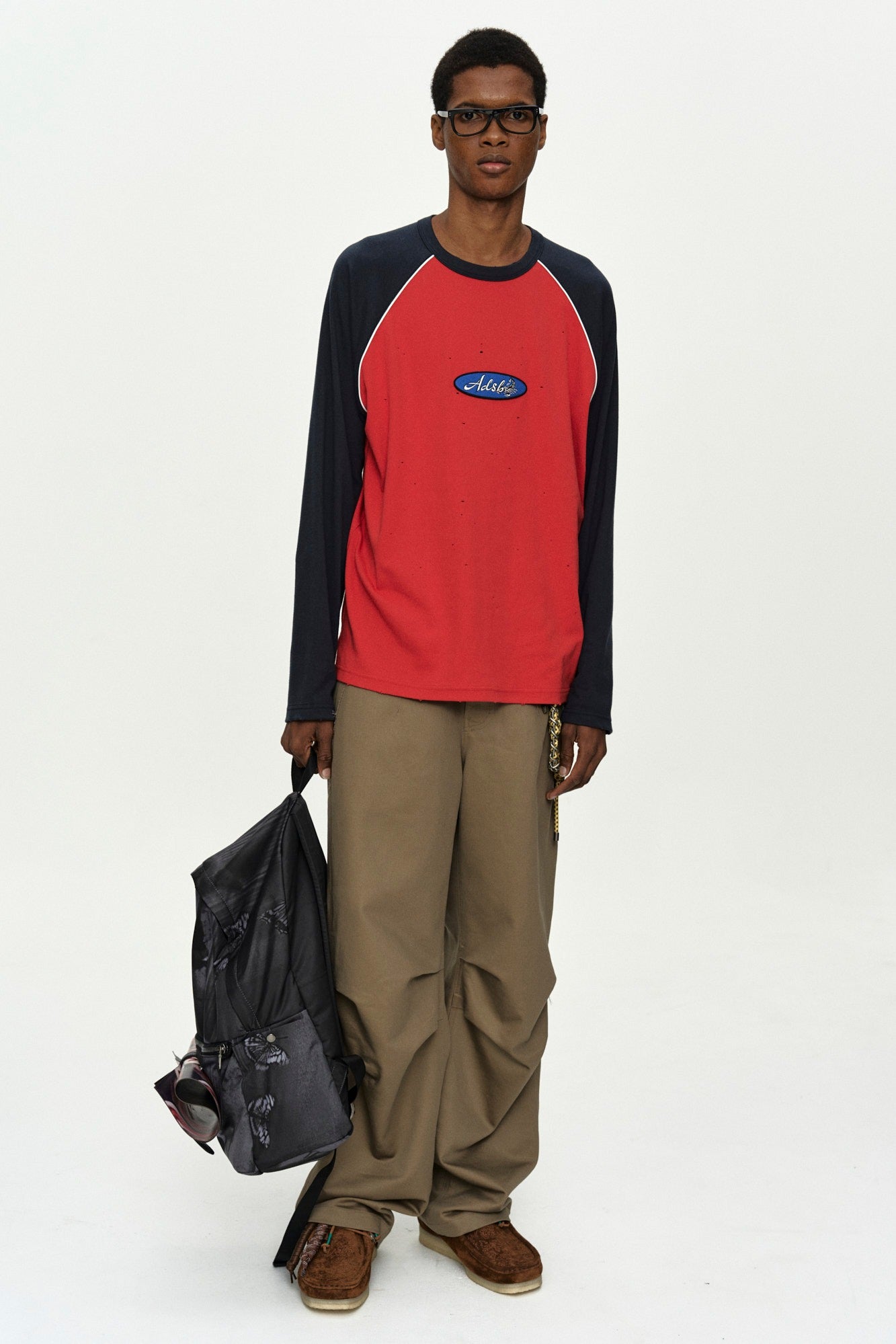 Andersson Bell - Logo Wappen Raglan L/s T-Shirt (Red/Navy) product image 1 | TRAB K-Fashion Australia