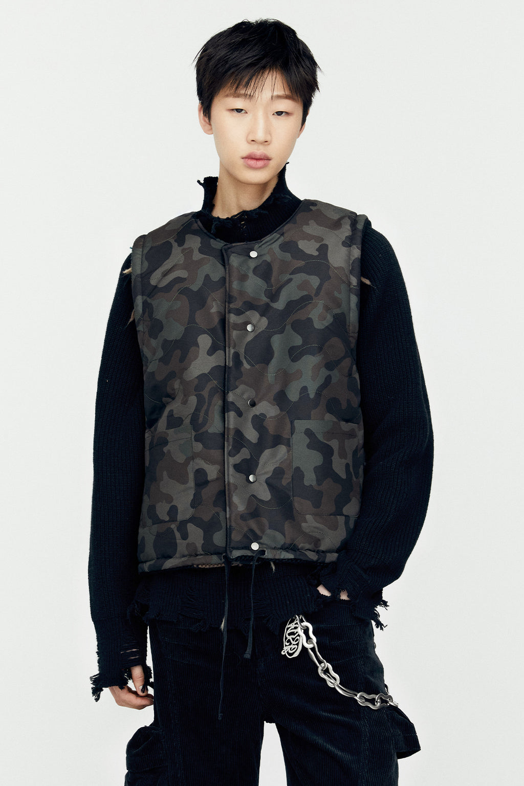 Andersson Bell - Camouflage Reversible Knit Vest (Black) product image 3 | TRAB K-Fashion Australia