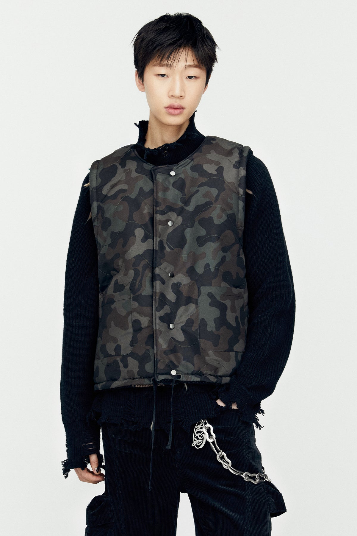 Andersson Bell - Camouflage Reversible Knit Vest (Black) product image 3 | TRAB K-Fashion Australia