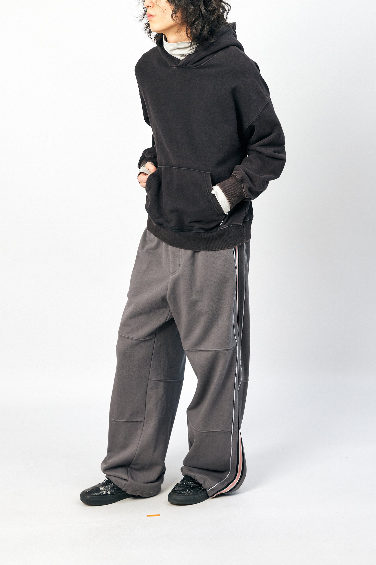 Hatchingroom - Wide Track Sweat Pants (Charcoal) product image 6 | TRAB K-Fashion Australia