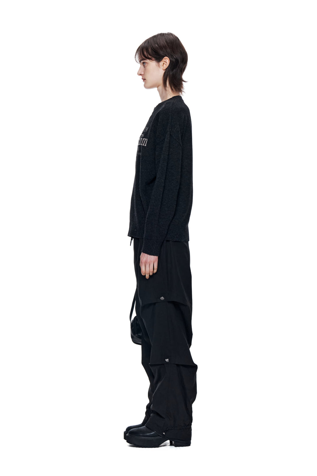 Matin Kim - Matin Sleeve Line Knit Pullover (Charcoal) product image 6 | TRAB K-Fashion Australia