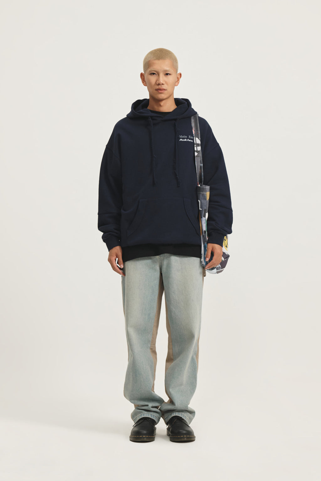 Matin Kim - Peaches Logo Graphic Hoody (Navy) product image 8 | TRAB K-Fashion Australia