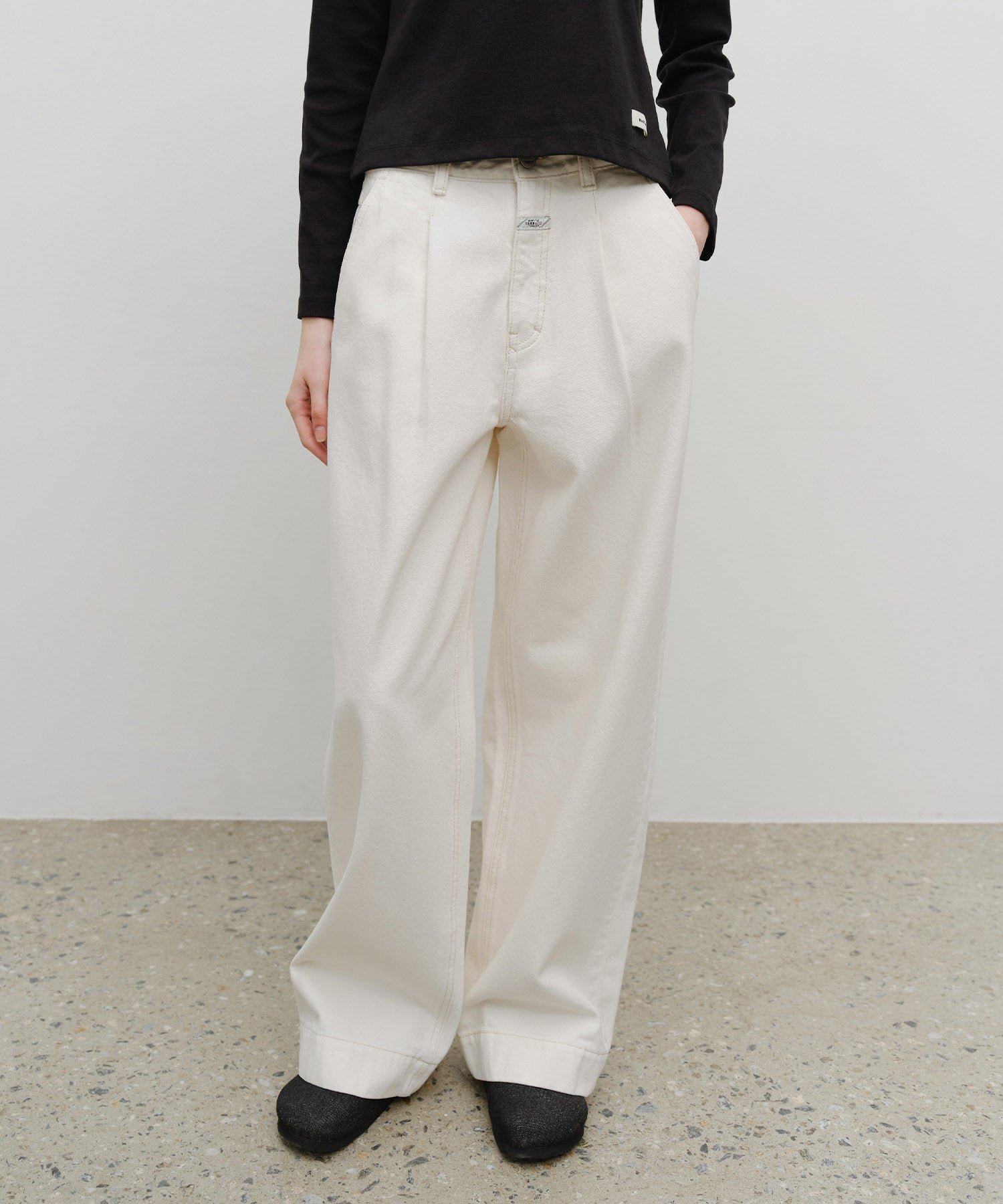 Marithe & Francois Girbaud - Low-waist Tuck Wide Denim Pants (Ecru) product image 2 | TRAB K-Fashion Australia