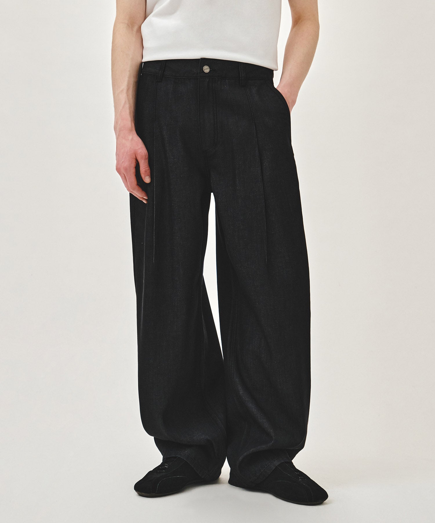 Marithe & Francois Girbaud - Wide Fit Tuck Denim Pants (Black) product image 1 | TRAB K-Fashion Australia
