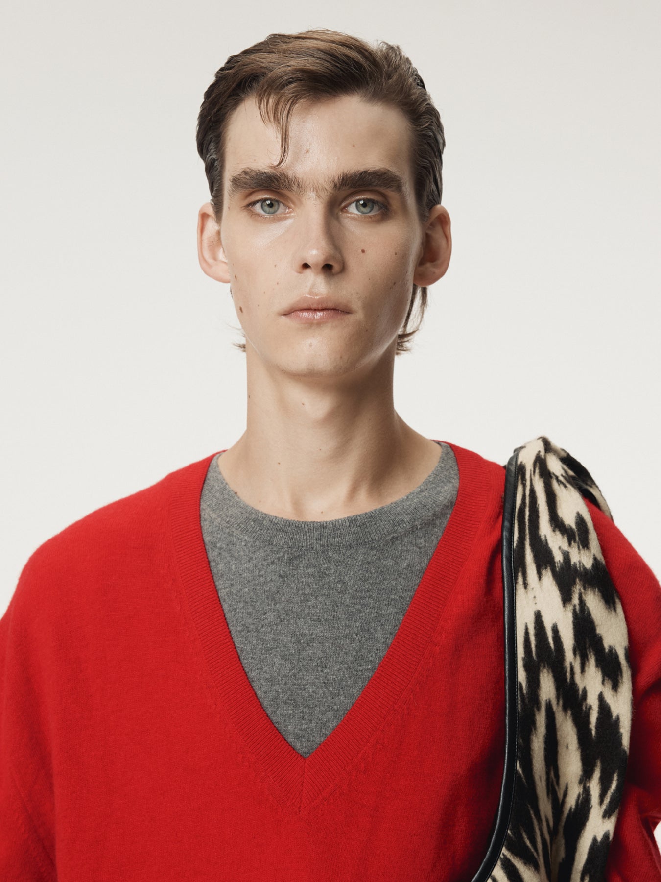 Recto - Contrast Layered V-Neck Knit Top (Red) product image 7 | TRAB K-Fashion Australia