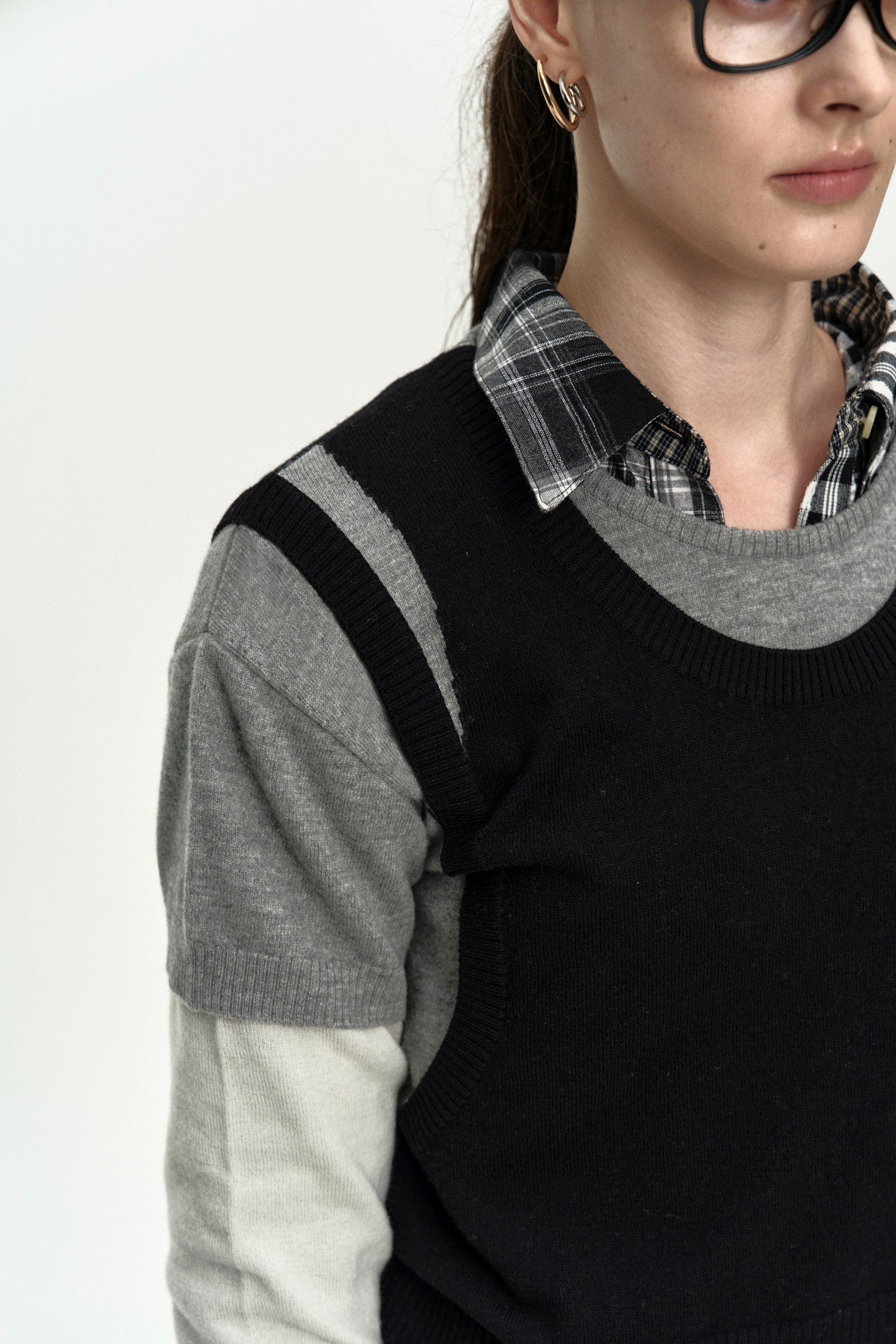 Andersson Bell - Tres Over Layered Sweater (Black) product image 8 | TRAB K-Fashion Australia