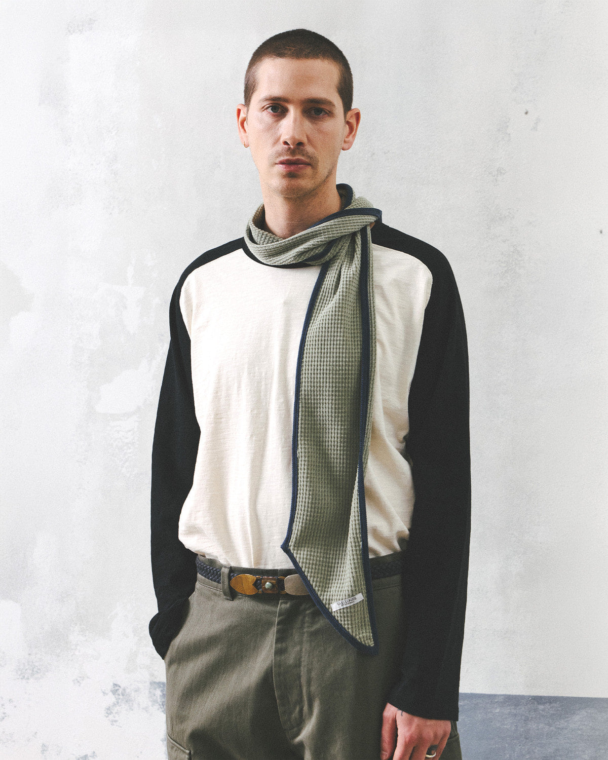 Eastlogue - 11 Ringer Raglan L.s T-shirts (Cream & Black) product image 2 | TRAB K-Fashion Australia