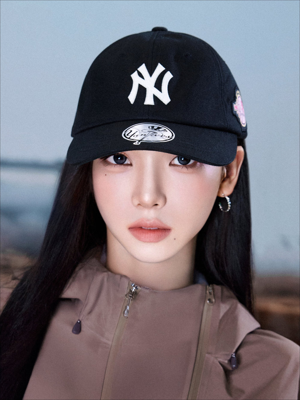 MLB Korea - MLB Signature Patch Unstructured Ball Cap New York Yankees (Black) product image 1 | TRAB K-Fashion Australia