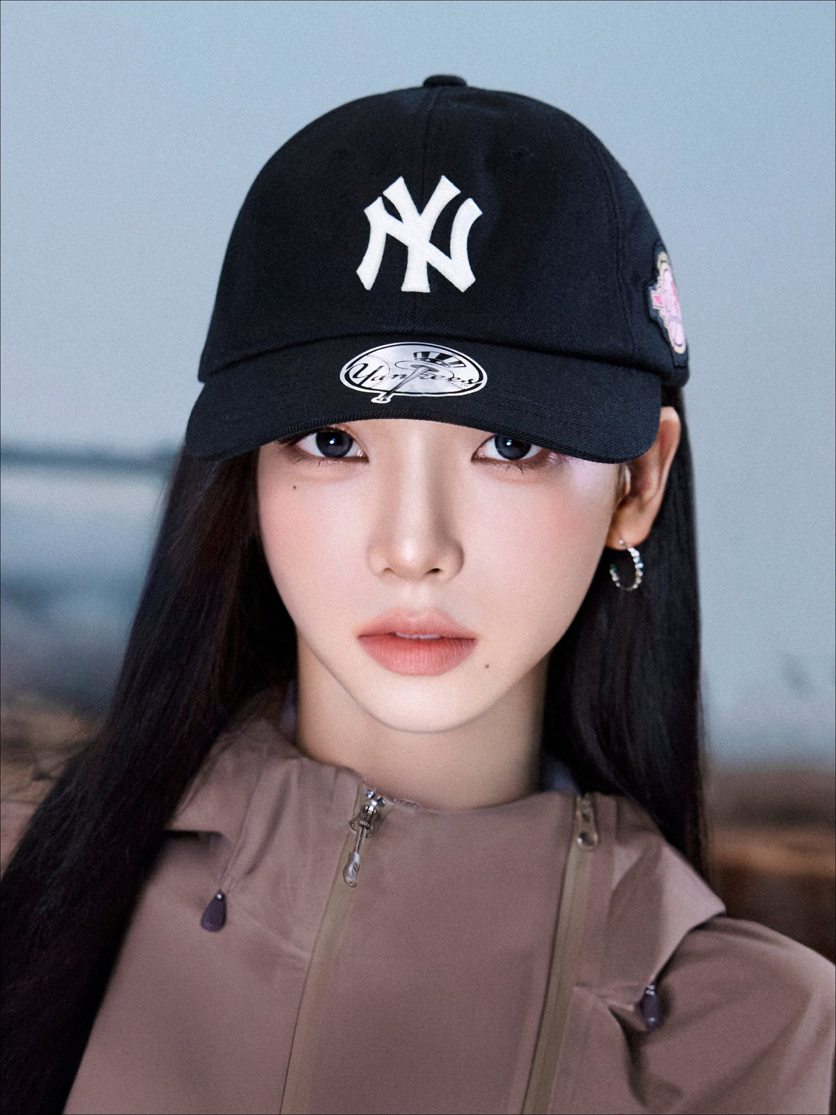 MLB Korea - MLB Signature Patch Unstructured Ball Cap New York Yankees (Black) product image 1 | TRAB K-Fashion Australia