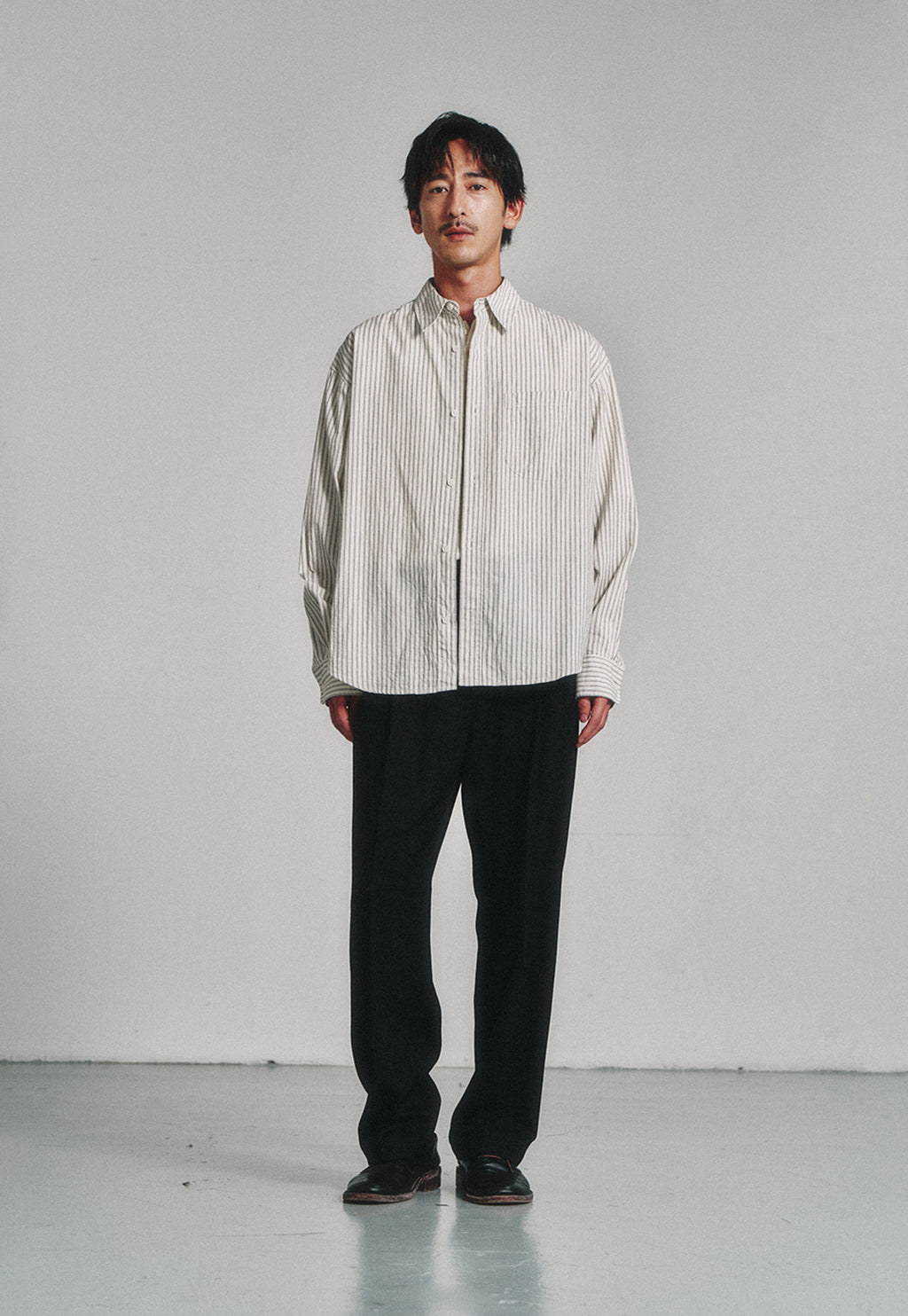 Art if acts - Wool One Tuck Trousers (Black) product image 2 | TRAB K-Fashion Australia
