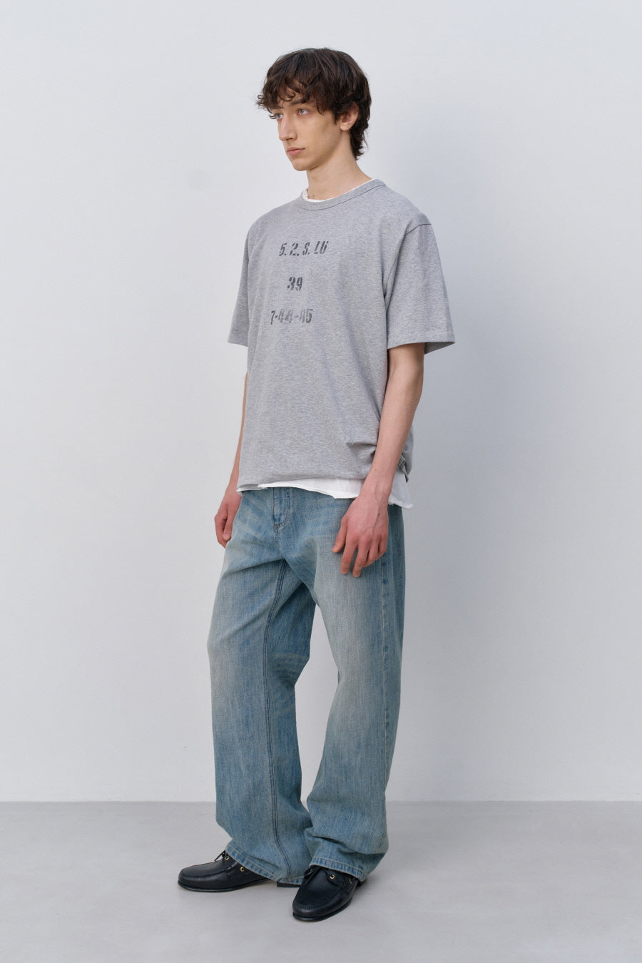 Insilence - Stencil Graphic T-shirt (Melange Grey) product image 3 | TRAB K-Fashion Australia