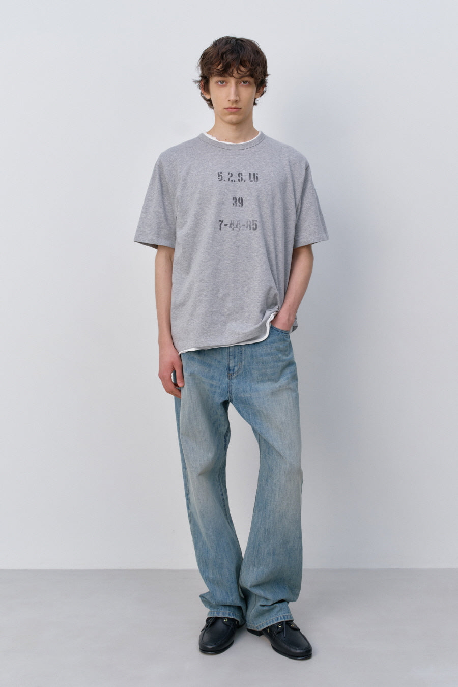 Insilence - Stencil Graphic T-shirt (Melange Grey) product image 6 | TRAB K-Fashion Australia
