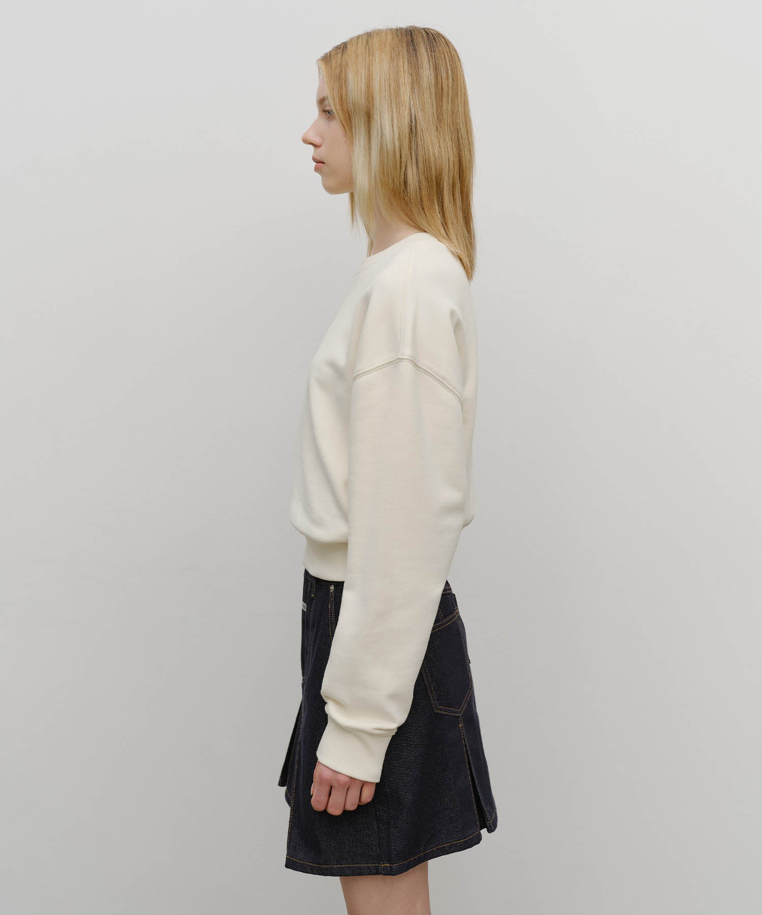 Marithe & Francois Girbaud - Marithe Love Graphic Crop Sweatshirt (Ivory) product image 2 | TRAB K-Fashion Australia