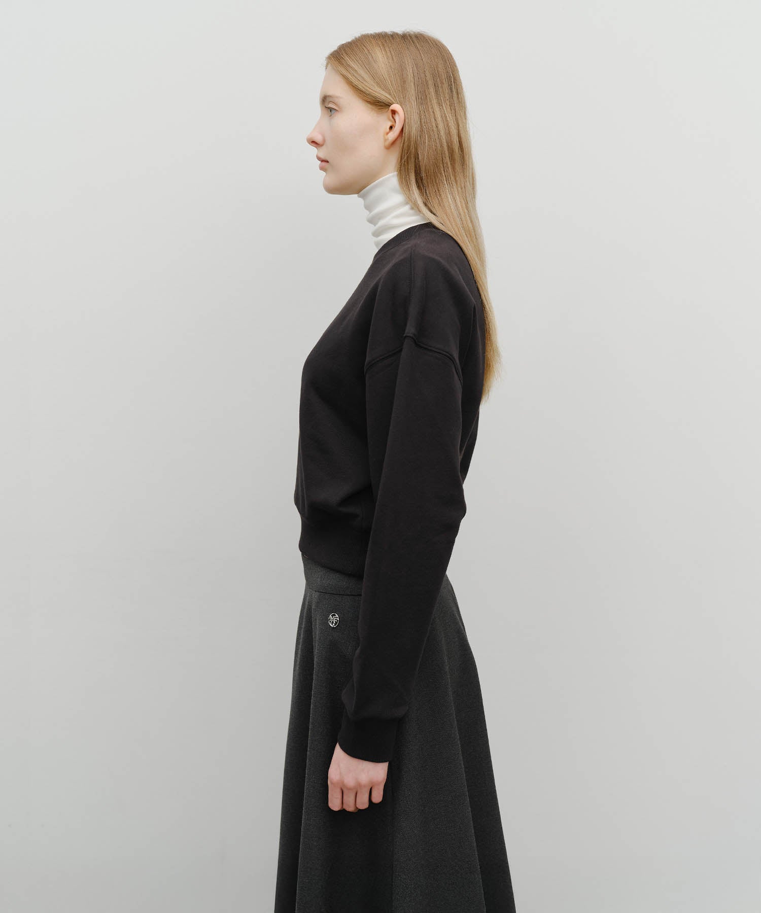 Marithe & Francois Girbaud - Marithe Love Graphic Crop Sweatshirt (Black) product image 2 | TRAB K-Fashion Australia