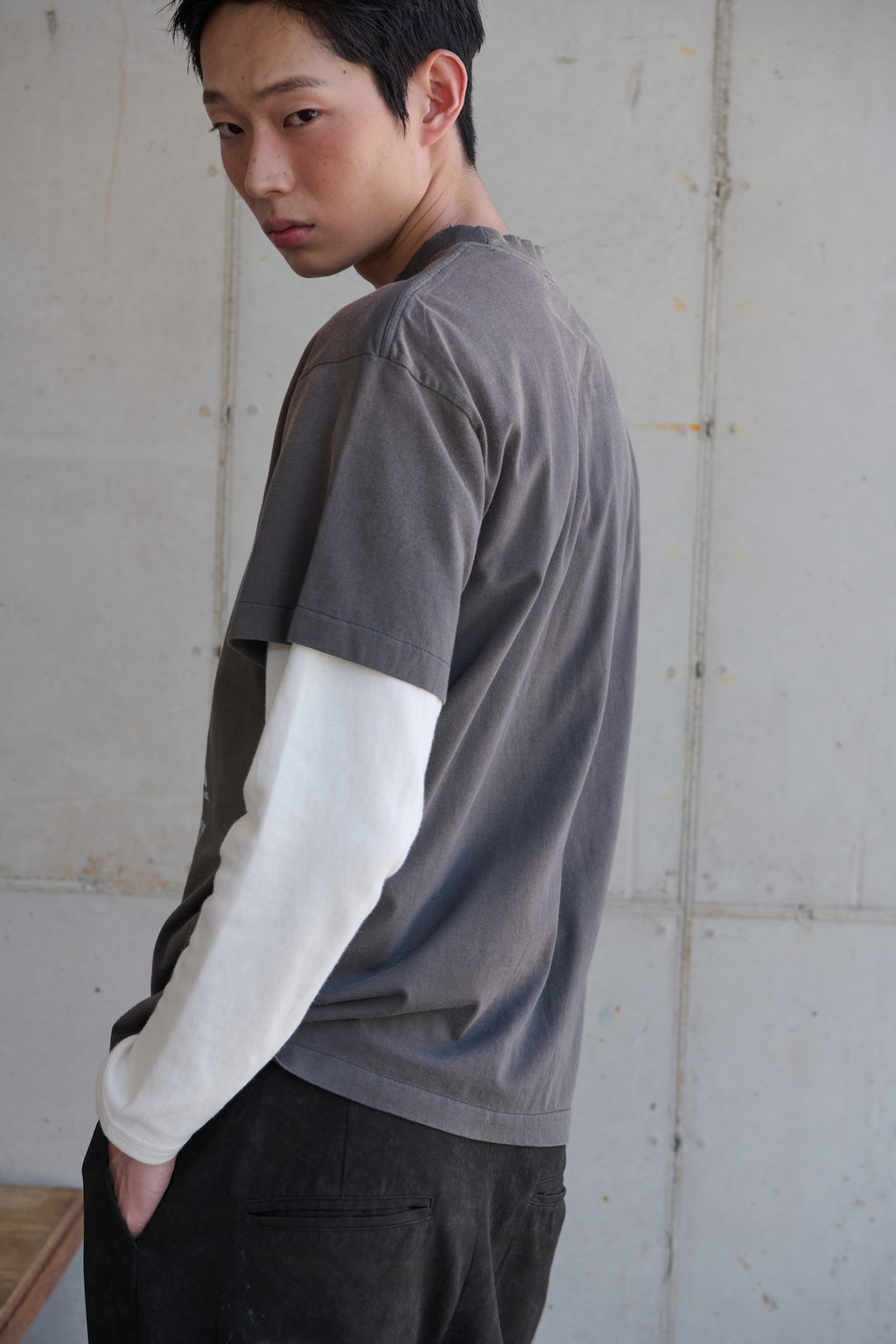 STU - The Class T-shirt (Charcoal) product image 6 | TRAB K-Fashion Australia