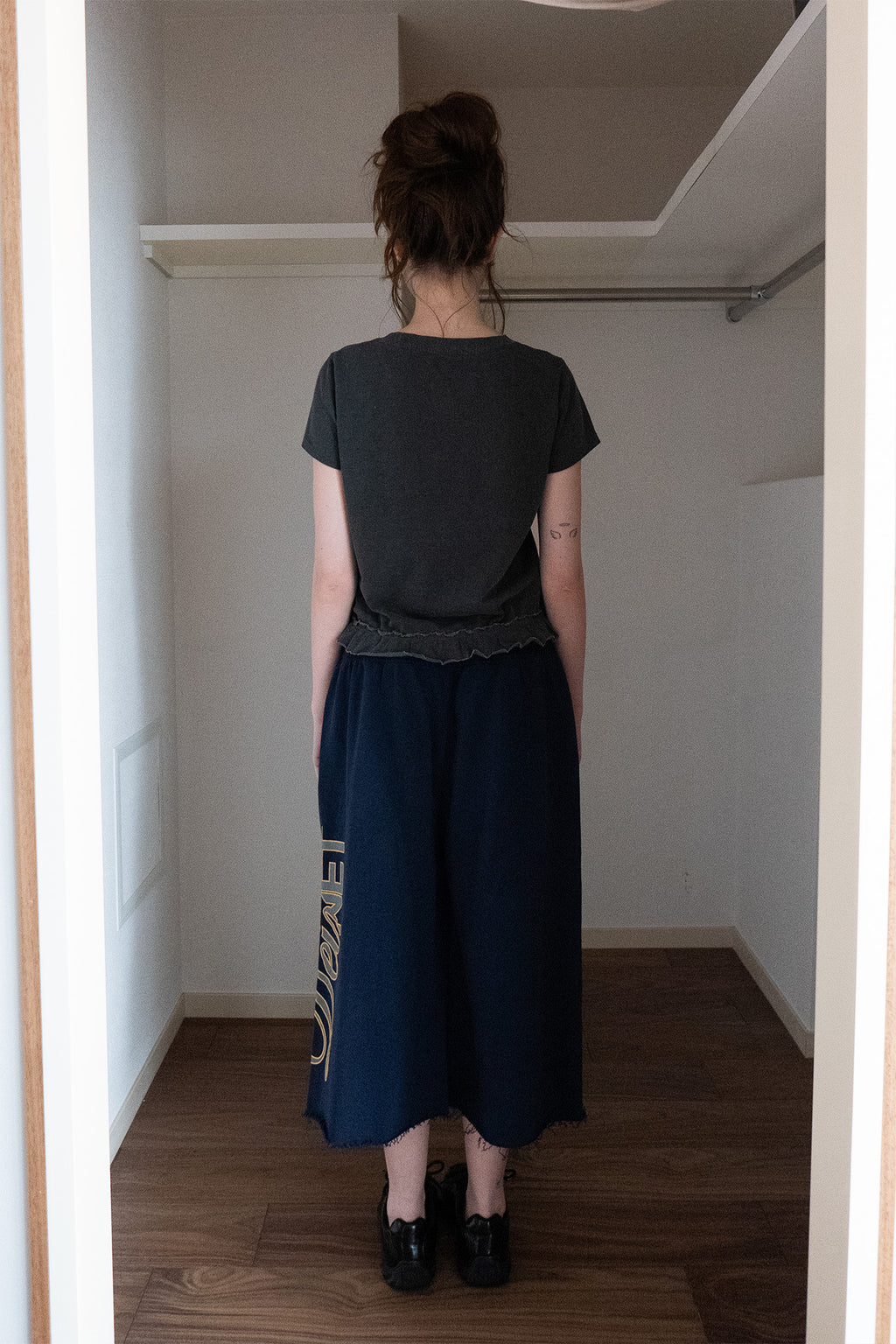 Deinet - Dn Script Sweat Bermuda Pants (Navy) product image 3 | TRAB K-Fashion Australia