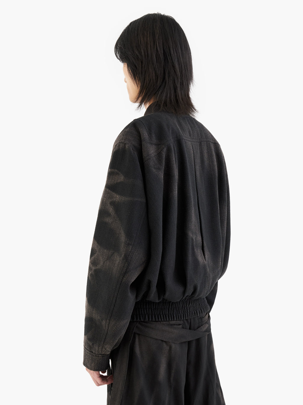 Jiyong Kim - Sun-Bleached Pleated Bomber (Black) product image 6 | TRAB K-Fashion Australia