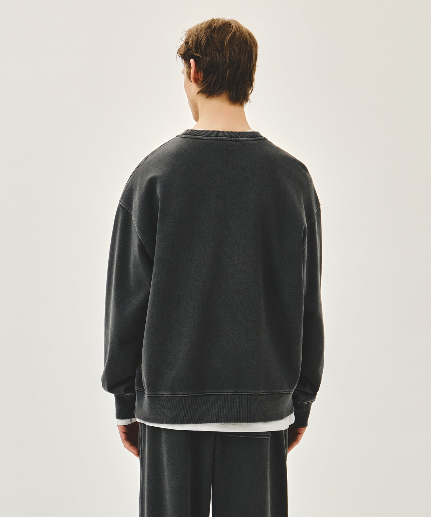 Marithe & Francois Girbaud - Outline Classic Logo Dyeing Oversized Sweatshirt (Charcoal) product image 3 | TRAB K-Fashion Australia