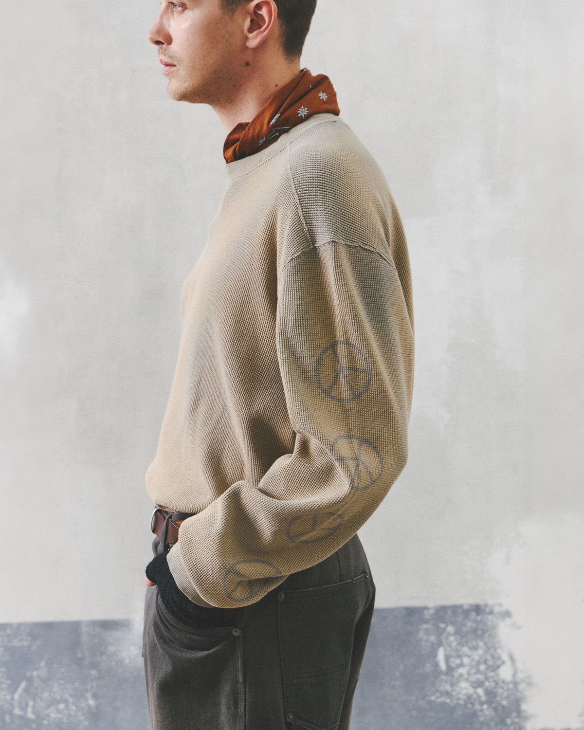 Eastlogue - Bleached Peace Symbol L.s T-shirts (L.olive) product image 4 | TRAB K-Fashion Australia