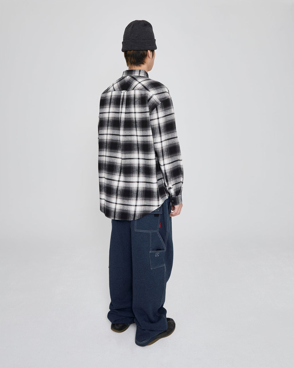 yeseyesee - Y.E.S Stitch Painter Sweatpants (Navy) product image 9 | TRAB K-Fashion Australia