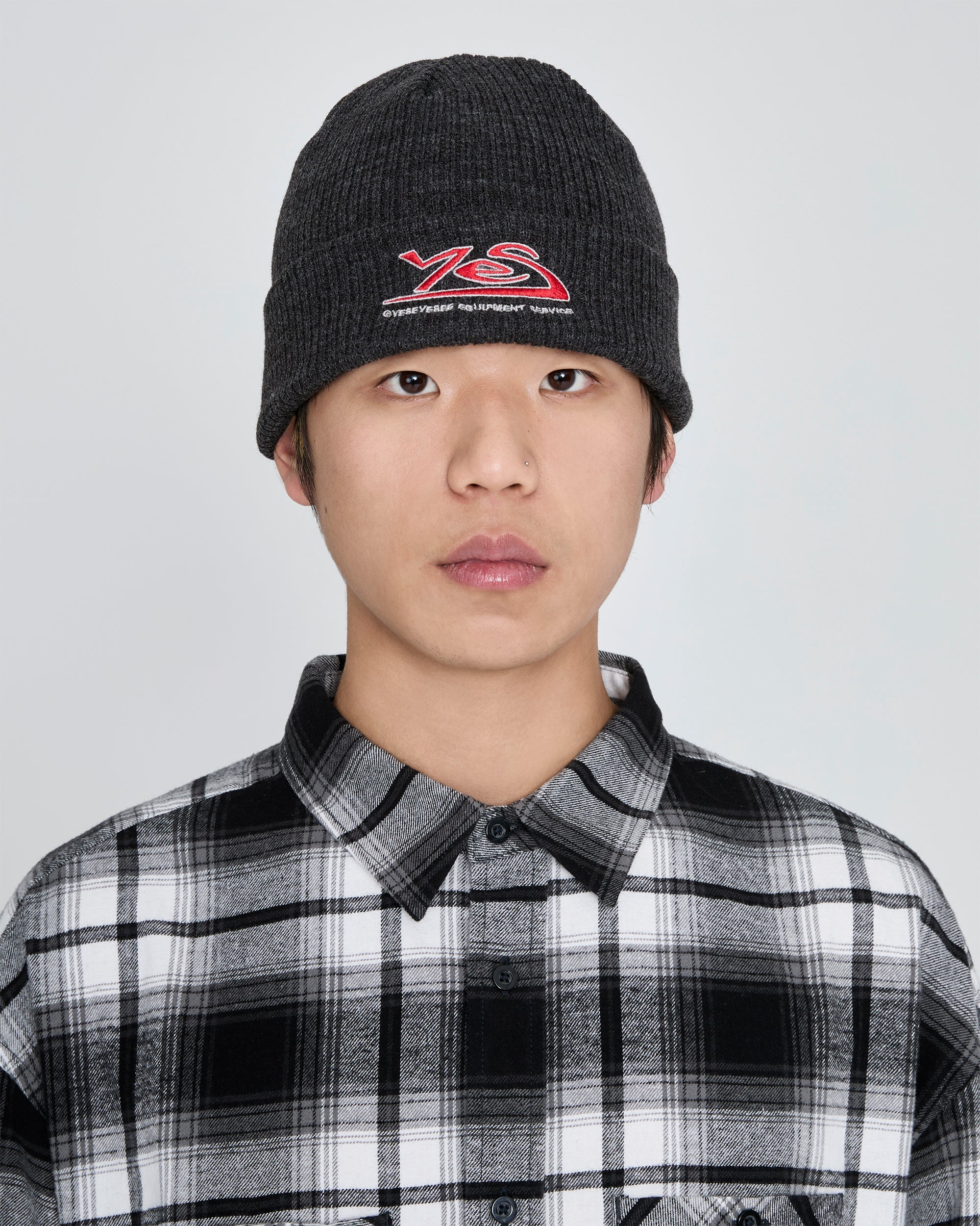 yeseyesee - Y.E.S Reversible Beanie (Charcoal) product image 9 | TRAB K-Fashion Australia