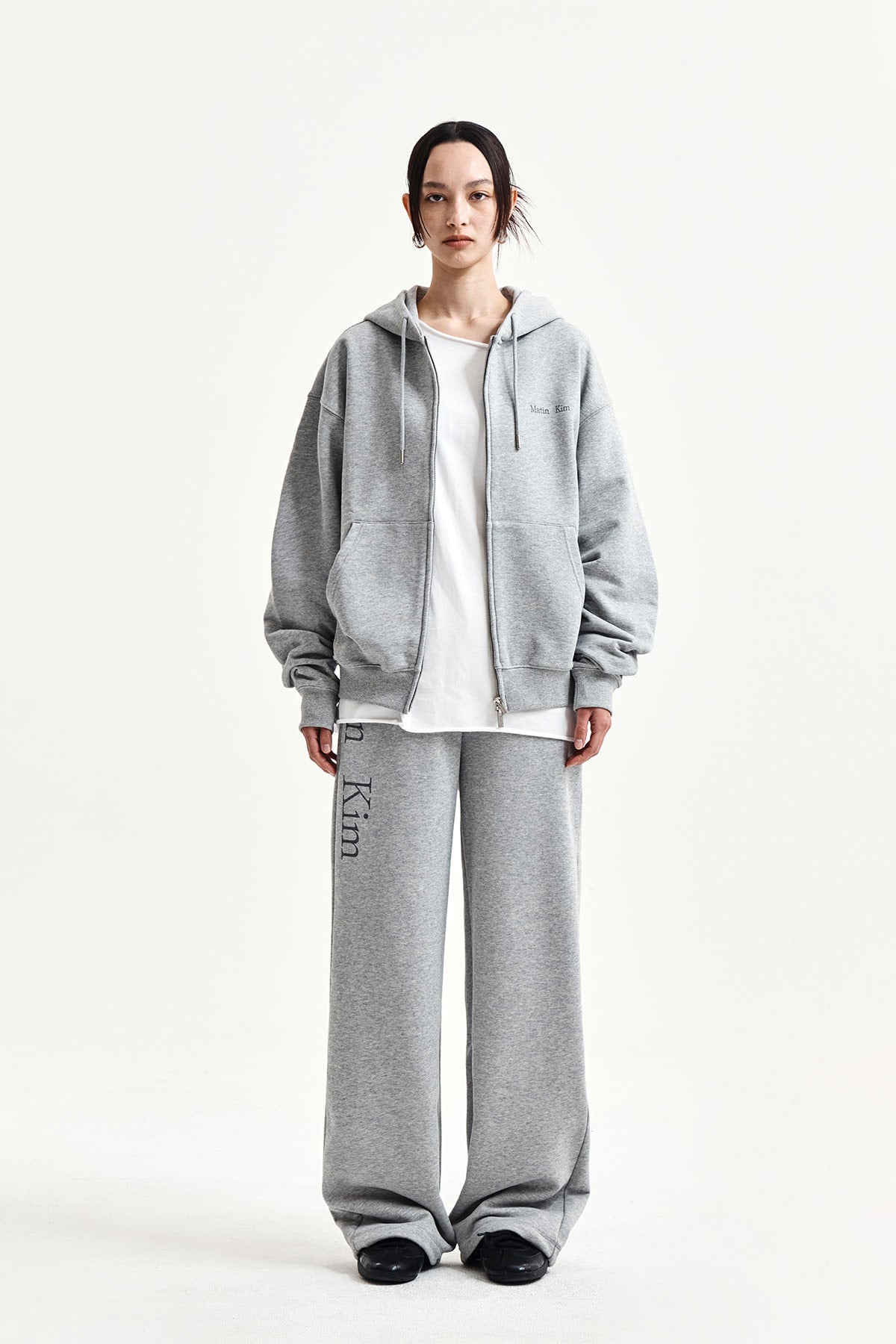 Matin Kim - Essential Logo Sweatpants (Grey) product image 5 | TRAB K-Fashion Australia