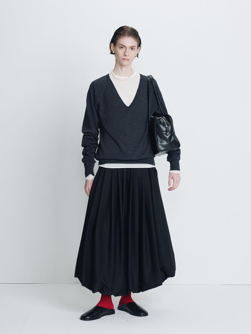 Tonywack - Superfine Merino Wool Raglan V-Neck Sweater (Charcoal) product image 2 | TRAB K-Fashion Australia