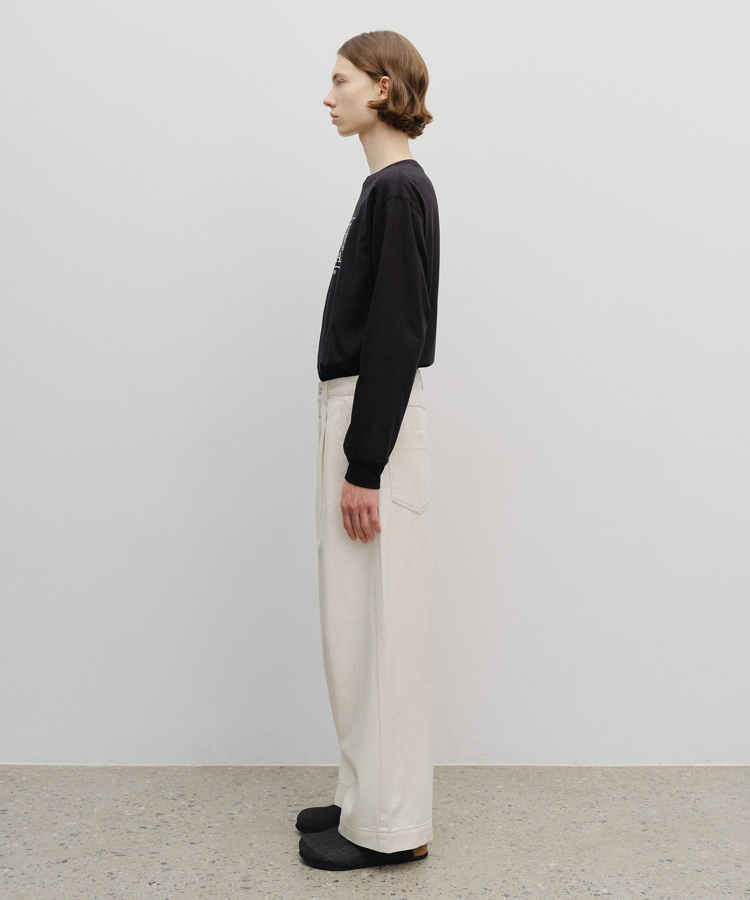 Marithe & Francois Girbaud - Low-waist Tuck Wide Denim Pants (Ecru) product image 4 | TRAB K-Fashion Australia