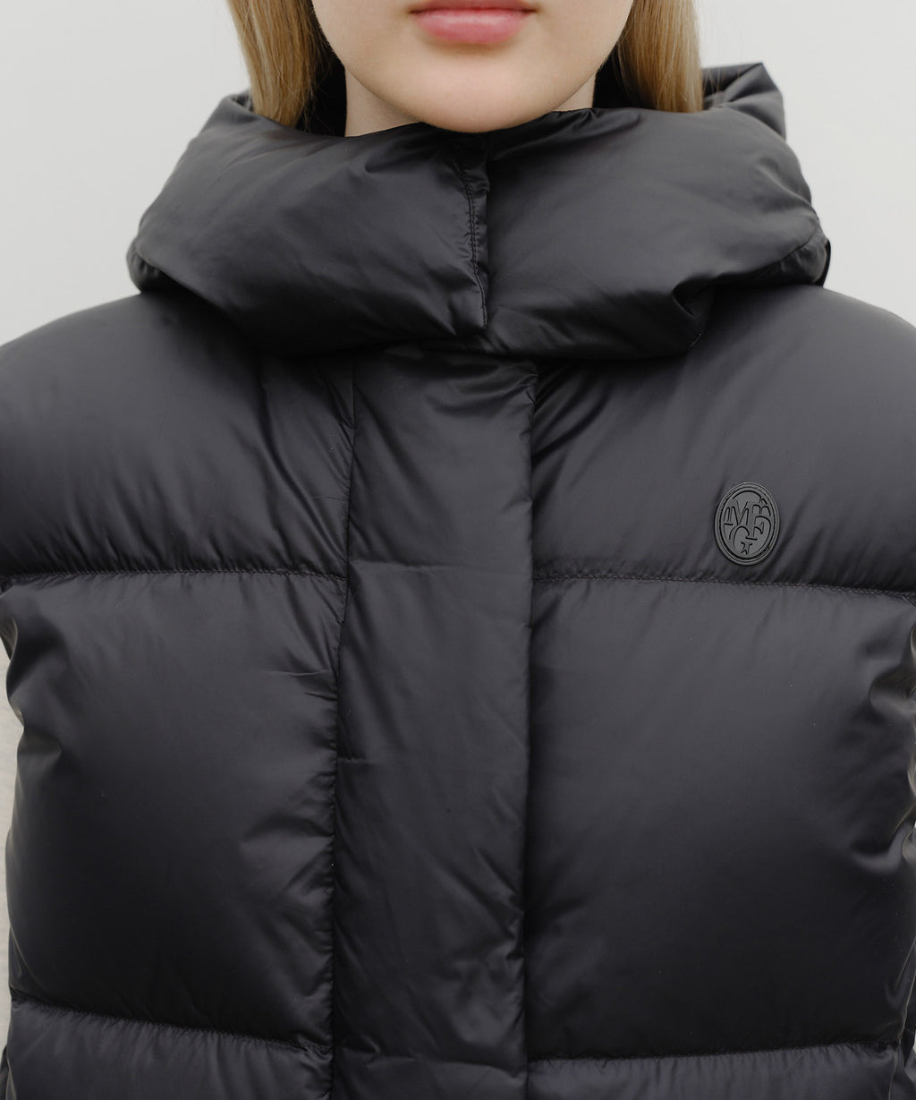 Marithe & Francois Girbaud - Circle Logo Crop Hooded Down Vest (Black) product image 4 | TRAB K-Fashion Australia