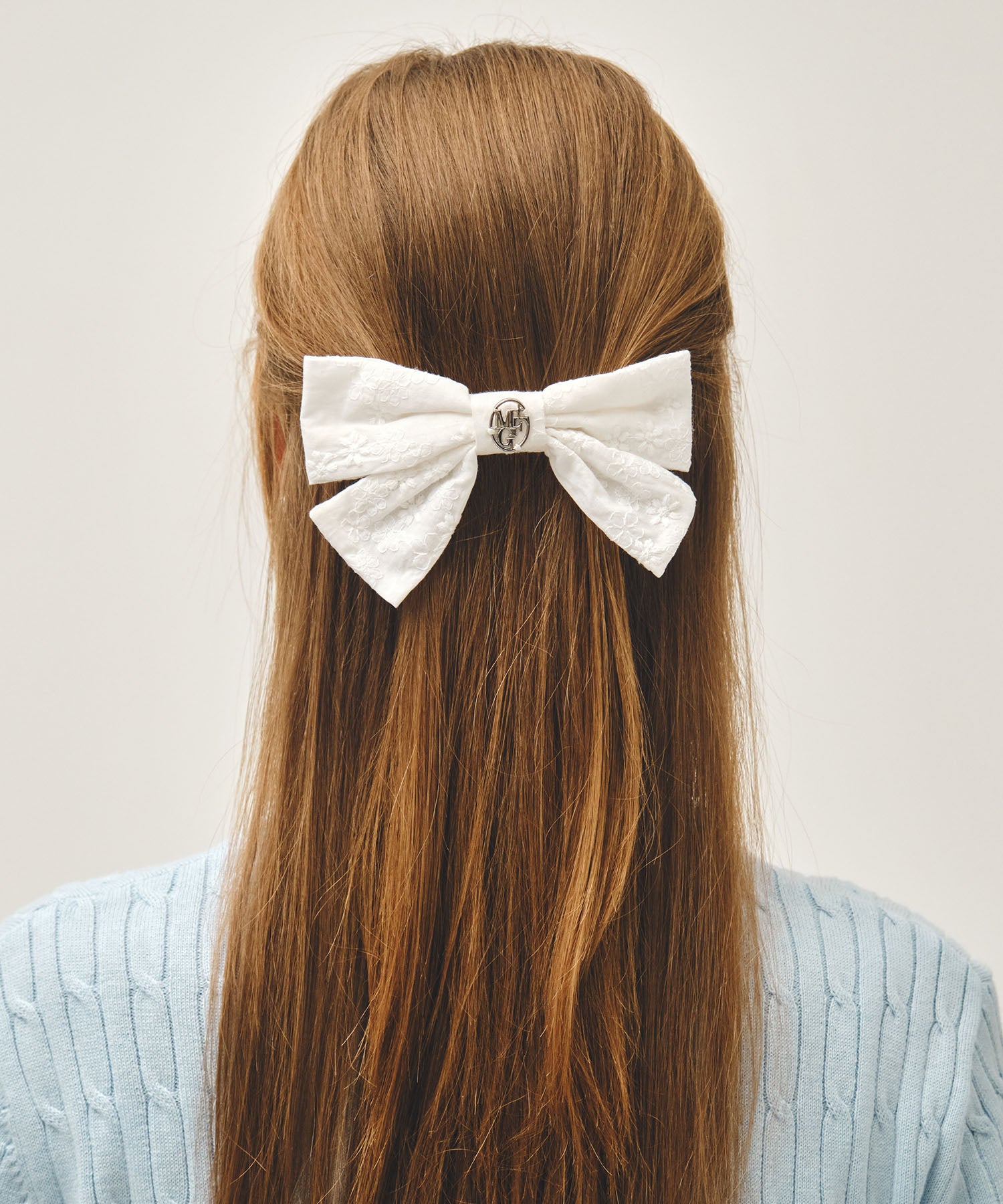 Marithe & Francois Girbaud - Circle Logo Ribbon Hair Pin (White) product image 4 | TRAB K-Fashion Australia